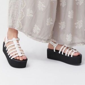 Urban Outfitters Shoes Size 9 White & Black Braided Platform Fisherman Sandal